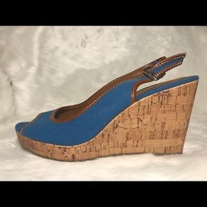 NEW YORK & COMPANY Wedges in Blue w/ Brown Lining